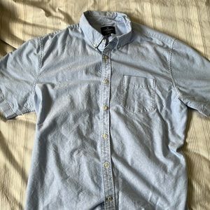 American eagle men classic fit short sleeve shirt Xl blue